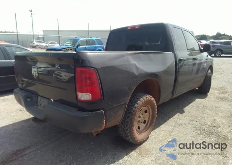 2019 Ram 1500 Classic Tradesman 4X2 6'4" Box из США, поврежденный, VIN 1C6RR6FG1KS621363